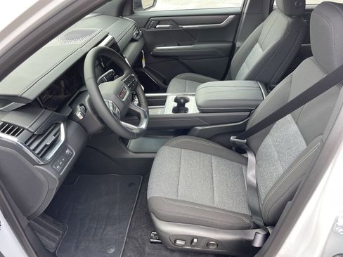 New 2025 GMC Acadia Elevation image 13