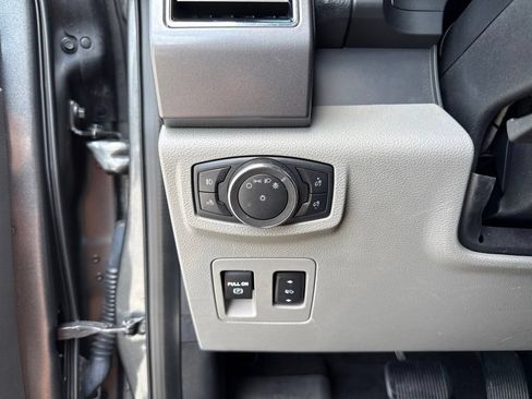 Used 2020 Ford F150 XLT w/ Equipment Group 302A Luxury AWD/4WD image 11