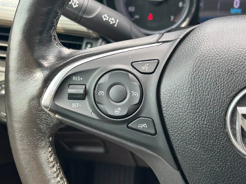 Used 2019 Buick Envision Essence FWD image 33
