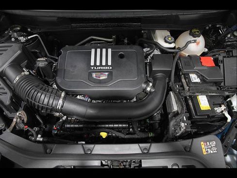 Certified 2025 Cadillac XT5 Luxury w/ LPO, Floor Liner Package AWD/4WD image 21