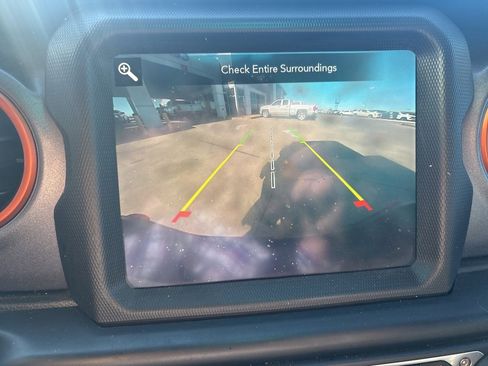 Used 2021 Jeep Gladiator Mojave image 12