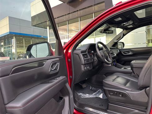 Used 2021 Chevrolet Suburban RST w/ Luxury Package image 22