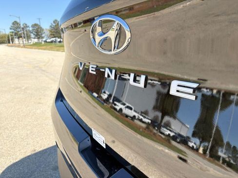 New 2026 Hyundai Venue SEL FWD image 35