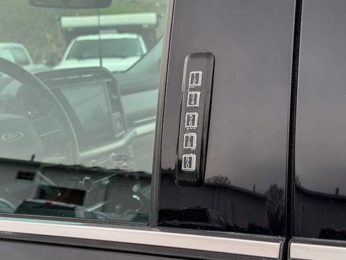 Used 2023 Ford F150 Lariat w/ Equipment Group 502A High AWD/4WD image 23