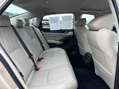 Used 2019 Honda Accord Touring image 13