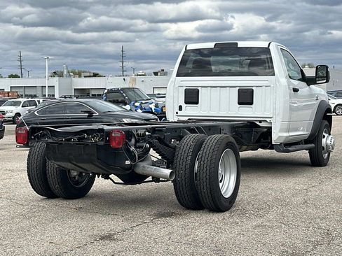 New 2026 RAM 4500 Tradesman w/ Chrome Appearance Group AWD/4WD image 3
