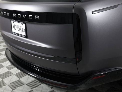 Used 2024 Land Rover Range Rover SE image 52
