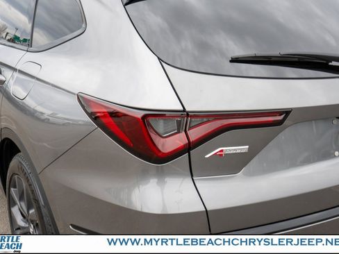 Used 2023 Acura MDX A-Spec image 11