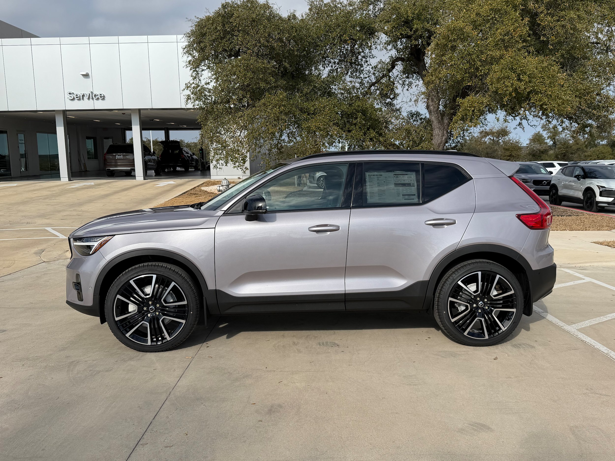 New 2026 Volvo XC40 B5 Ultra w/ Protection Package Premier AWD/4WD image 3