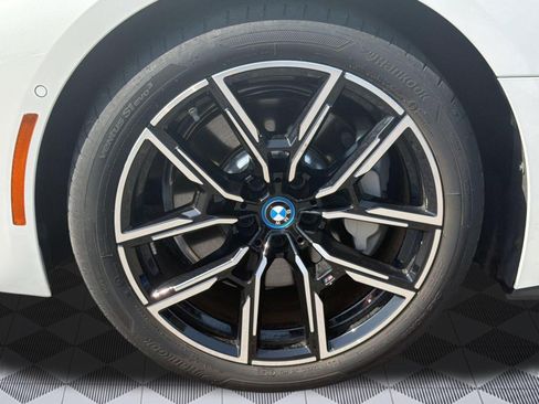 Used 2024 BMW i4 eDrive40 w/ M Sport Package RWD image 13