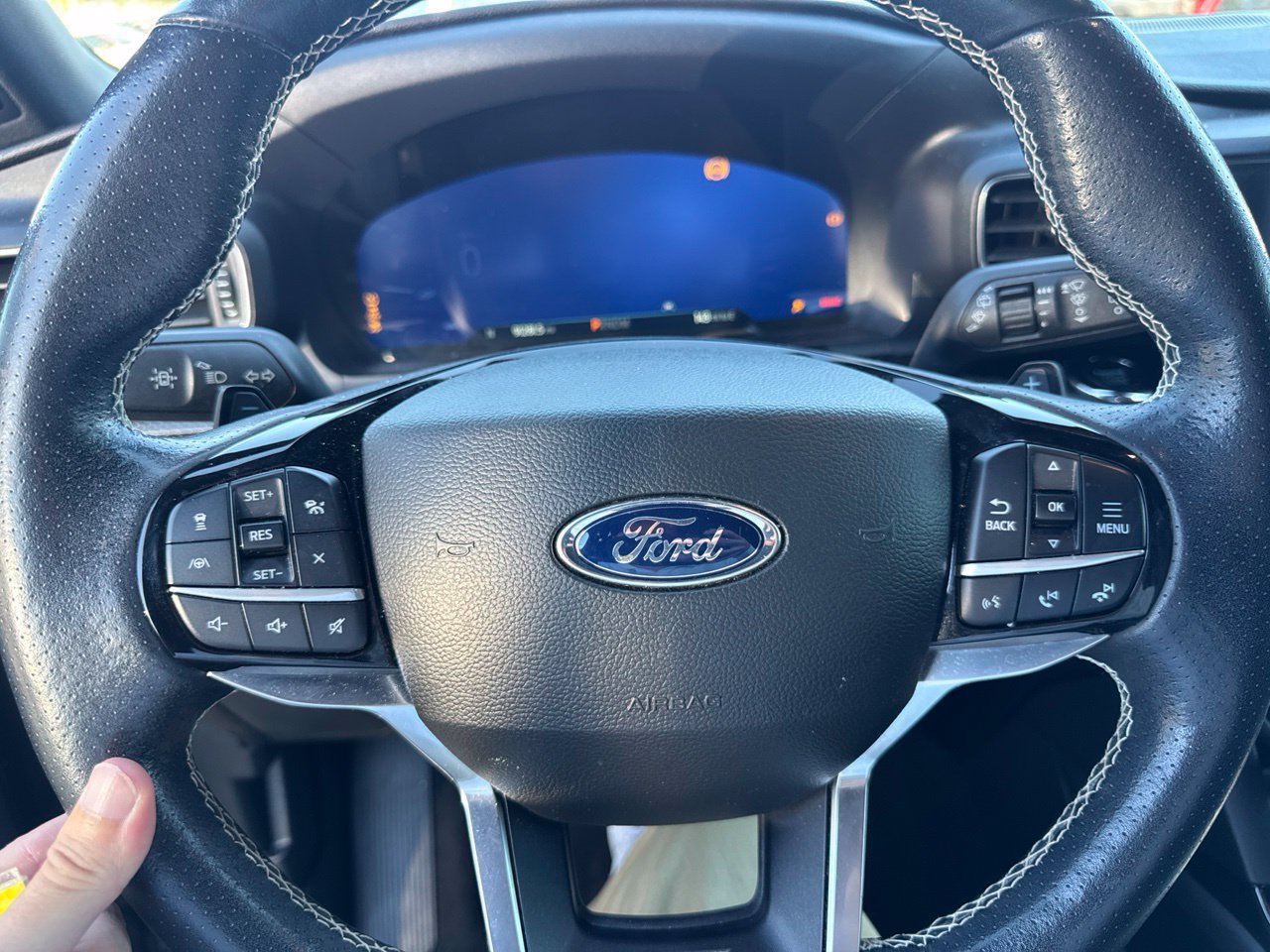 Used 2022 Ford Explorer ST w/ Equipment Group 401A AWD/4WD image 9