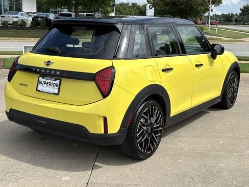 Used 2025 MINI Cooper S FWD image 3