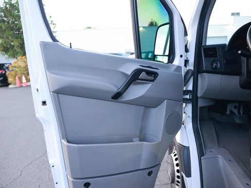 Used 2018 Mercedes-Benz Sprinter 3500 image 16