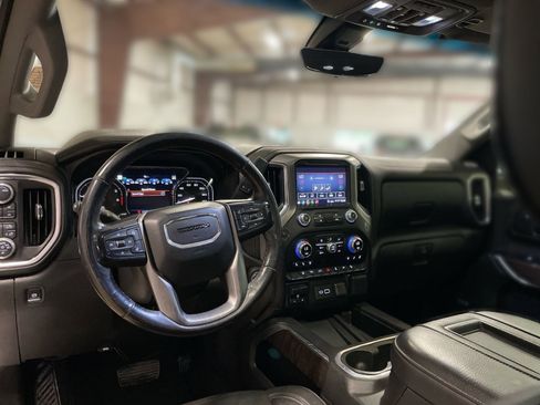 Used 2020 GMC Sierra 2500 Denali w/ Denali Ultimate Package AWD/4WD image 18