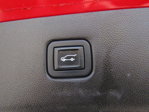 Used 2020 Chevrolet Blazer LT FWD image 8