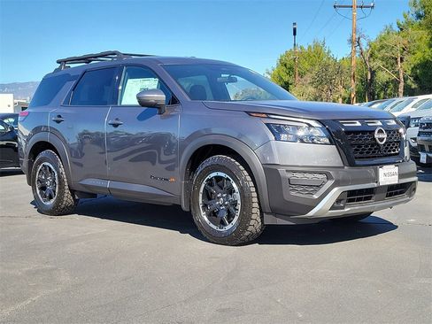 New 2025 Nissan Pathfinder Rock Creek image 4