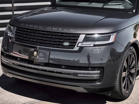 Used 2024 Land Rover Range Rover Long Wheelbase Autobiography AWD/4WD image 6
