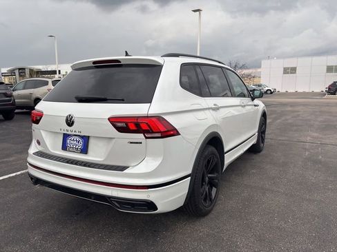 Certified 2023 Volkswagen Tiguan SE R-Line image 7
