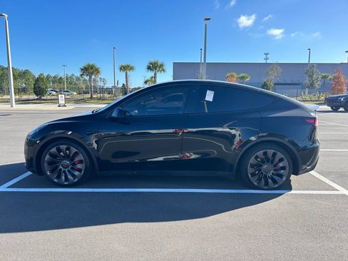 Used 2023 Tesla Model Y Long Range image 4