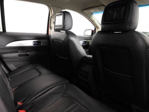 Used 2013 Lincoln MKX AWD image 21