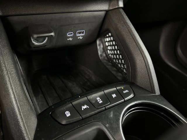 Used 2025 Chevrolet TrailBlazer LT AWD/4WD image 15