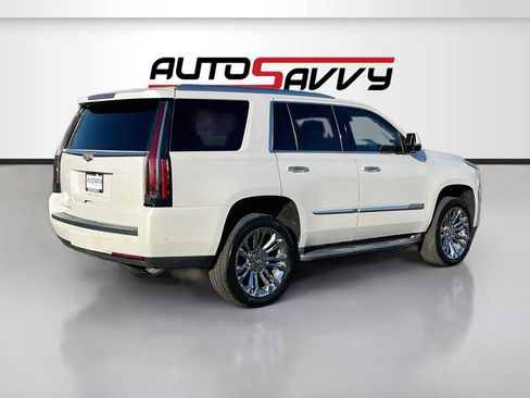 Used 2019 Cadillac Escalade Luxury w/ LPO, Radiant Package RWD image 7