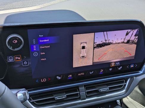 Used 2026 Chevrolet Equinox EV LT w/ LPO, All-Weather Mat Package image 17