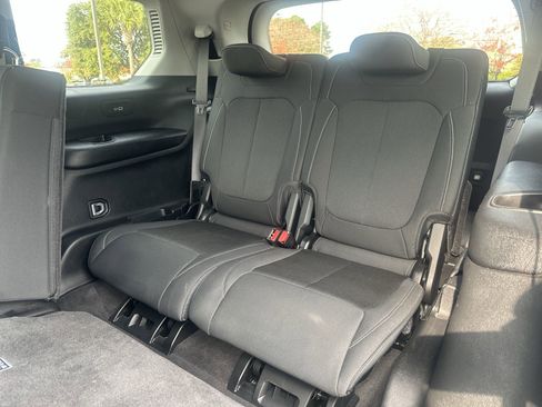 Used 2021 Jeep Grand Cherokee L Laredo w/ Luxury Tech Group I image 32