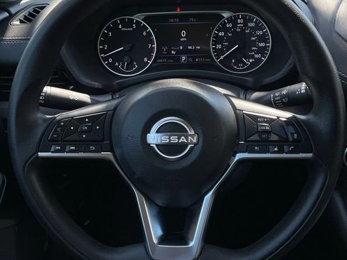 Used 2024 Nissan Sentra SV FWD image 13
