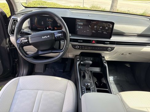 Used 2026 Kia Sorento S w/ S Panoramic Sunroof Package image 16
