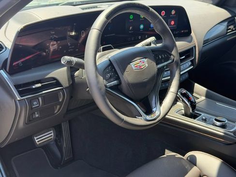 Used 2025 Cadillac CT5 V RWD image 10