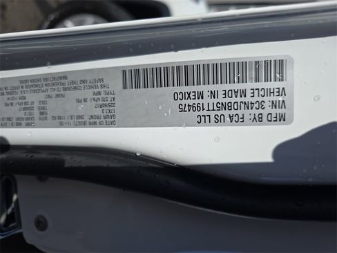 New 2026 Jeep Compass Latitude image 34