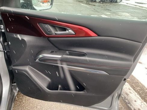 Used 2024 Chevrolet Traverse Z71 image 33