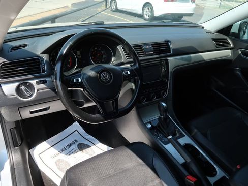 Used 2019 Volkswagen Passat 2.0T Wolfsburg w/ Wheels & Sunroof Package FWD image 6