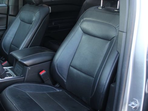 Used 2020 Ford Explorer Limited RWD image 18