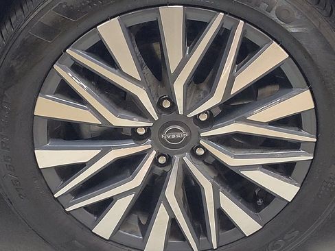 Used 2025 Nissan Altima 2.5 SV FWD image 31