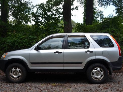 Used 2004 Honda CR-V LX image 7