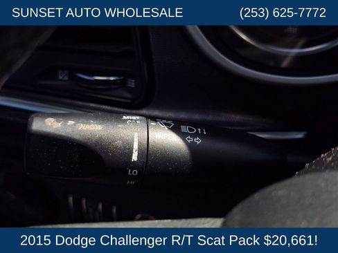 Used 2015 Dodge Challenger R/T Scat Pack w/ Leather Interior Group RWD image 32
