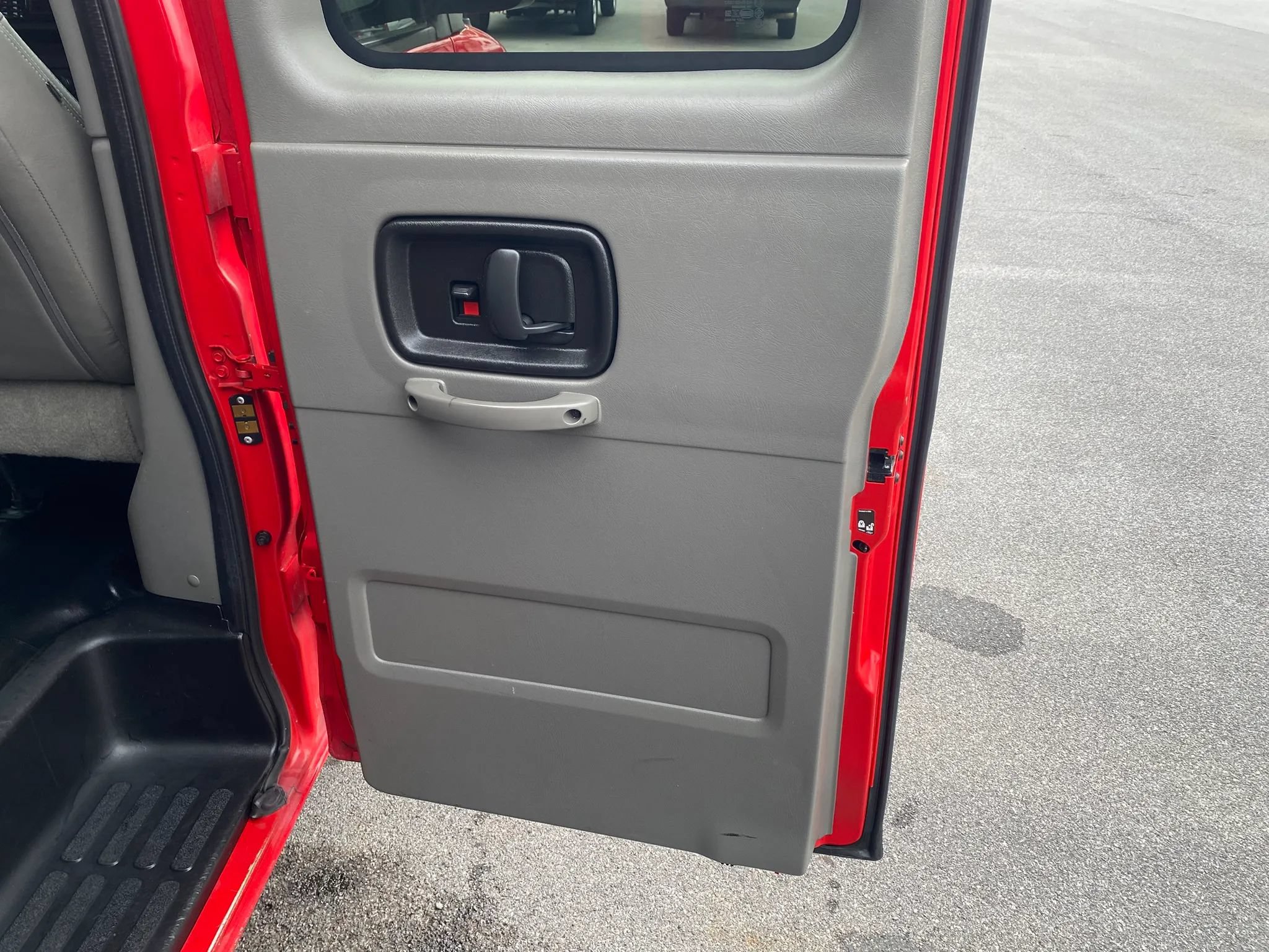 Used 2019 Chevrolet Express 3500 LS RWD image 22