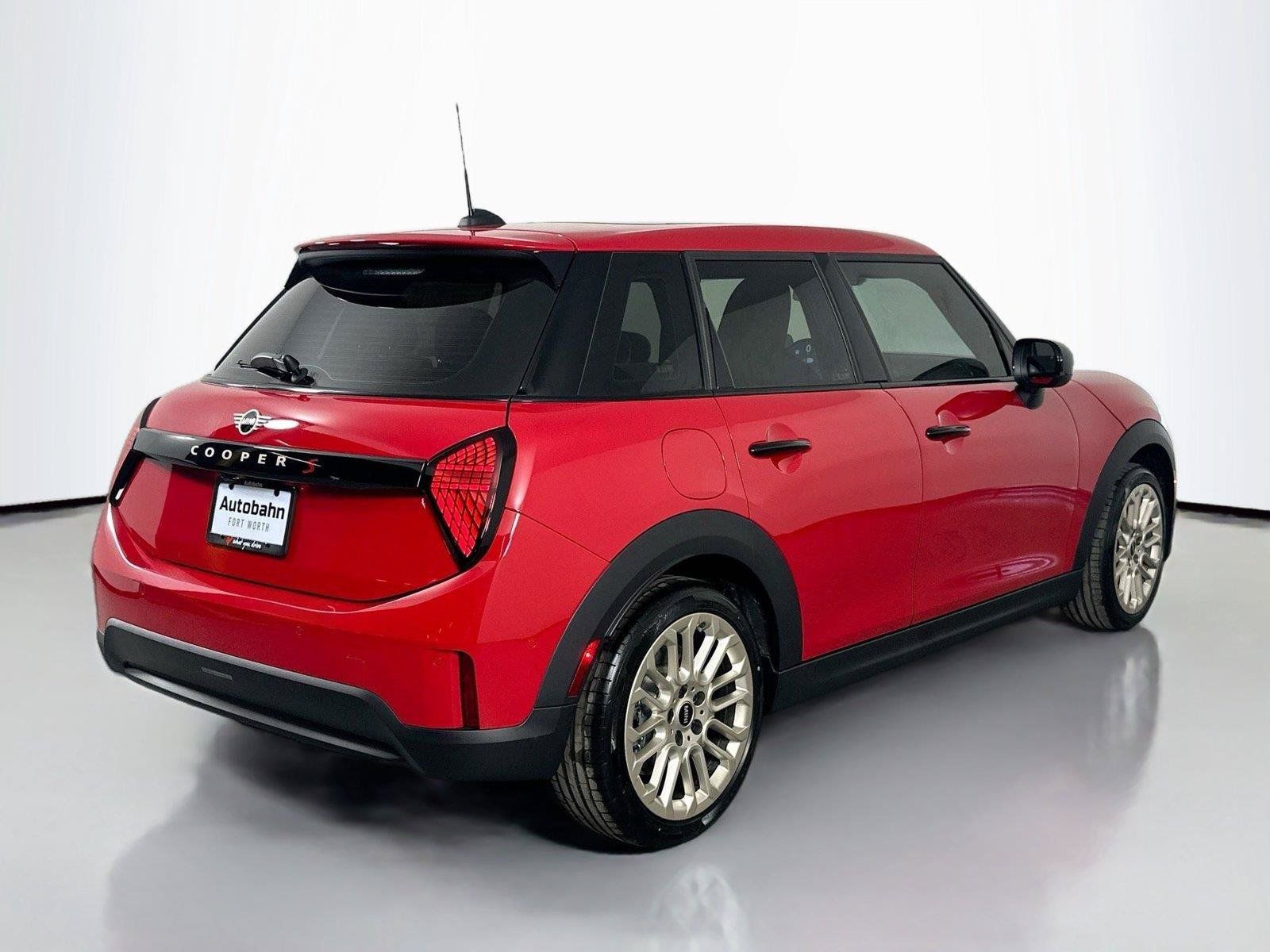 Used 2025 MINI Cooper S FWD image 4
