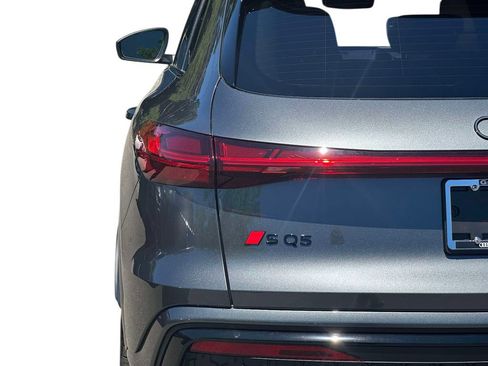 New 2026 Audi SQ5 Prestige AWD/4WD image 9