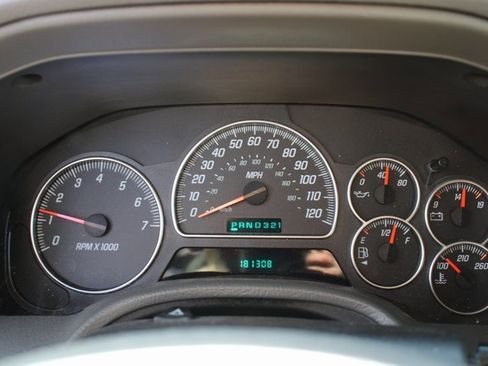 Used 2002 GMC Envoy SLE image 23