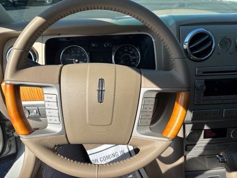 Used 2008 Lincoln MKZ FWD image 17