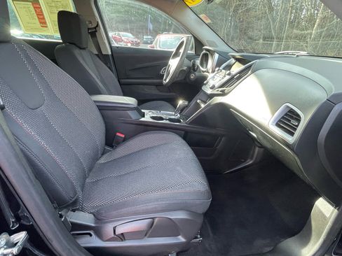 Used 2017 Chevrolet Equinox LS image 30