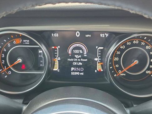 Used 2023 Jeep Wrangler Unlimited Sahara AWD/4WD image 11