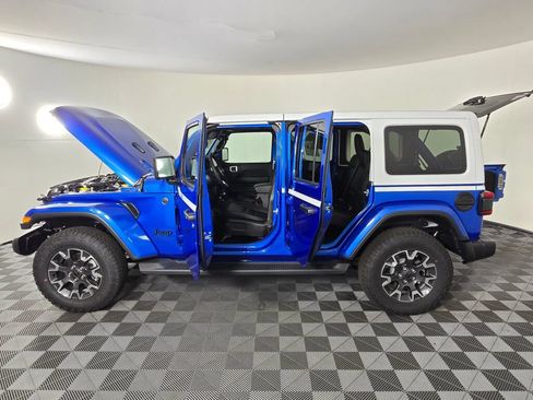 New 2026 Jeep Wrangler Unlimited Sahara w/ Whitecap Package AWD/4WD image 17