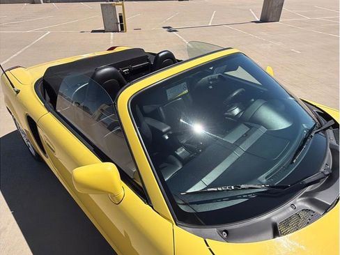 Used 2001 Toyota MR2 image 11