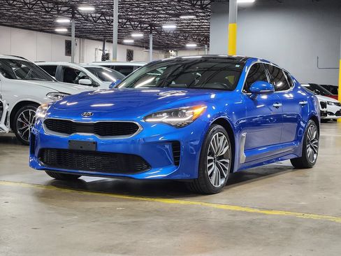 Used 2019 Kia Stinger Premium RWD image 4