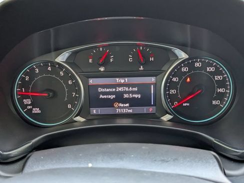 Used 2023 Chevrolet Equinox RS FWD image 34