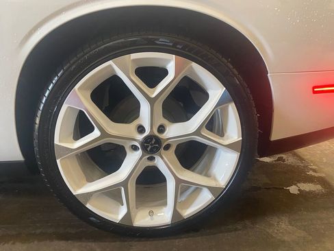 Used 2019 Dodge Challenger R/T image 28